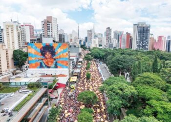 ORIENTAÇÃO AOS IDOSOS: Prevenção de quedas e cuidados para evitar acidentes dentro e fora de casa