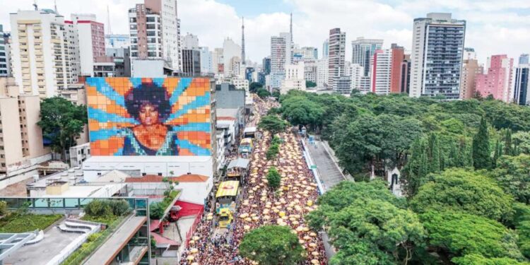 ORIENTAÇÃO AOS IDOSOS: Prevenção de quedas e cuidados para evitar acidentes dentro e fora de casa